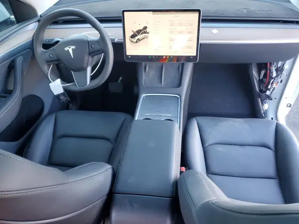 7SAYGDEEXRA268675 2024 TESLA MODEL Y - Image 8