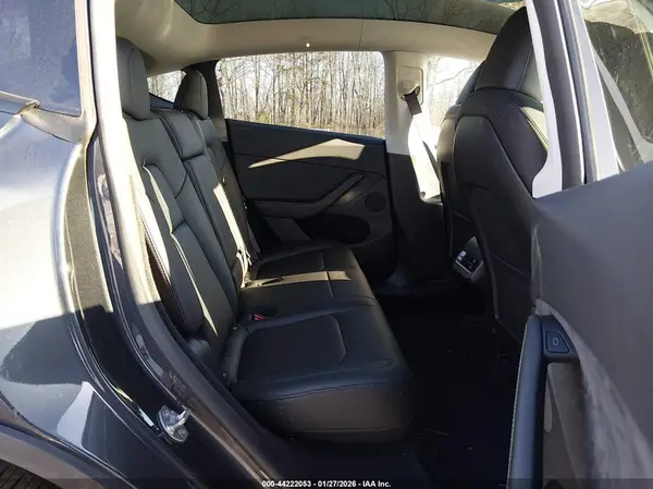 7SAYGDEEXRA274363 2024 TESLA MODEL Y - Image 8