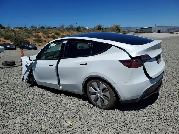 7SAYGDEEXRA275514 2024 TESLA MODEL Y - Image 2