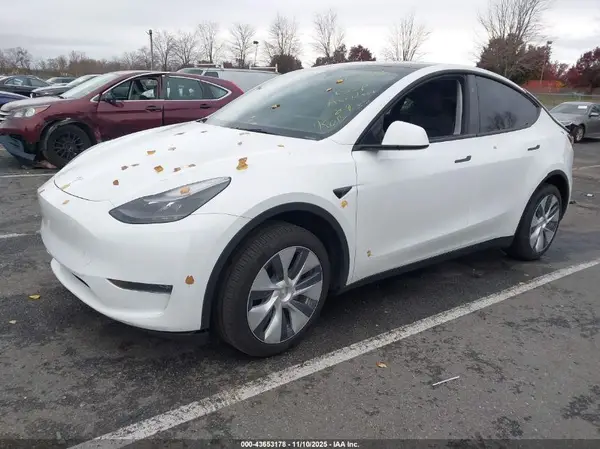 7SAYGDEEXRA278932 2024 TESLA MODEL Y - Image 2
