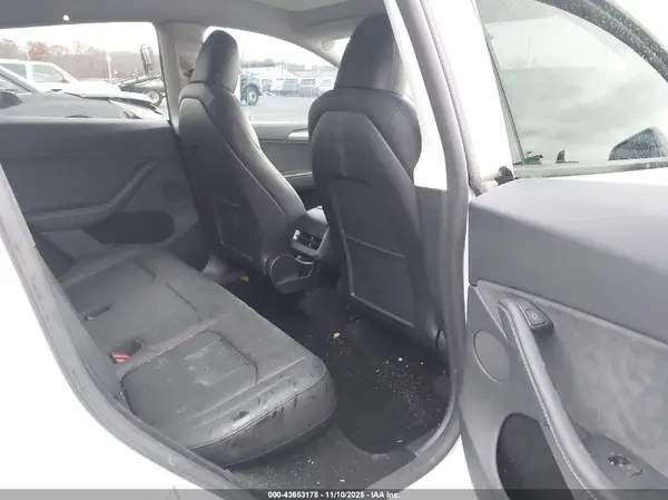 7SAYGDEEXRA278932 2024 TESLA MODEL Y - Image 8