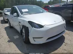 7SAYGDEEXRA279577 2024 TESLA MODEL Y
