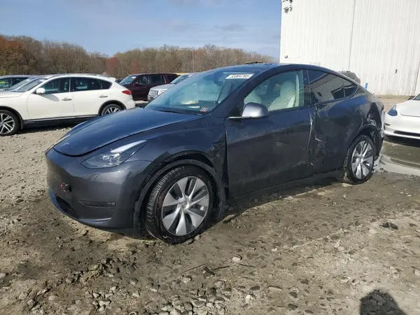 7SAYGDEEXRA279594 2024 TESLA MODEL Y - Image 1