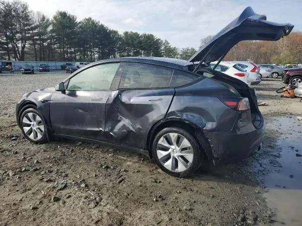 7SAYGDEEXRA279594 2024 TESLA MODEL Y - Image 2