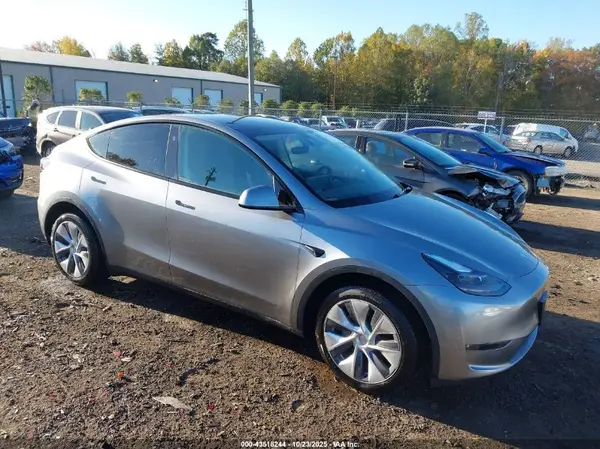 7SAYGDEEXRA284388 2024 TESLA MODEL Y - Image 1