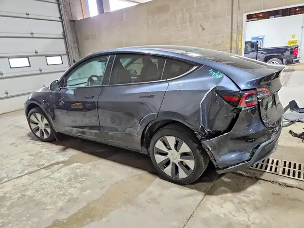 7SAYGDEEXRA286299 2024 TESLA MODEL Y - Image 2