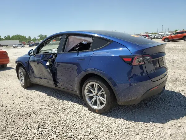 7SAYGDEEXRA286528 2024 TESLA MODEL Y - Image 2