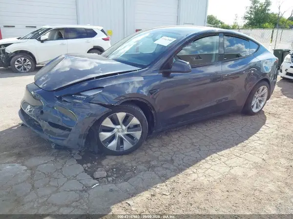 7SAYGDEEXRA286898 2024 TESLA MODEL Y - Image 2