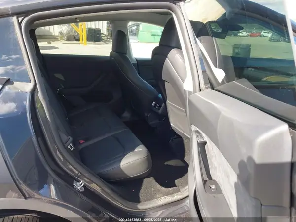 7SAYGDEEXRA286898 2024 TESLA MODEL Y - Image 8