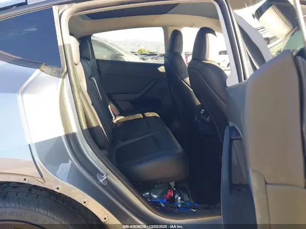7SAYGDEEXRA293446 2024 TESLA MODEL Y - Image 8