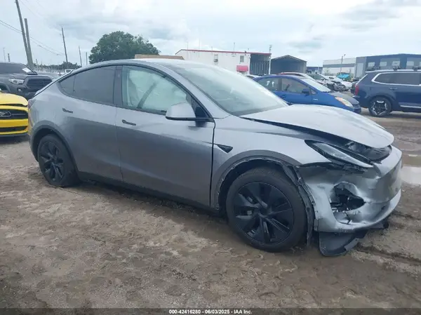 7SAYGDEEXRA294970 2024 TESLA MODEL Y - Image 1