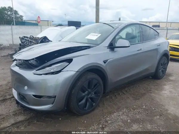 7SAYGDEEXRA294970 2024 TESLA MODEL Y - Image 2