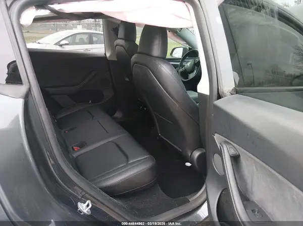7SAYGDEEXRA295519 2024 TESLA MODEL Y - Image 8