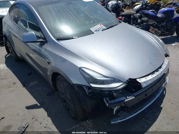 7SAYGDEEXRA299408 2024 TESLA MODEL Y - Image 1