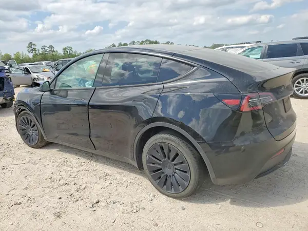 7SAYGDEEXRA299795 2024 TESLA MODEL Y - Image 2