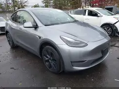 7SAYGDEEXRA302050 2024 TESLA MODEL Y