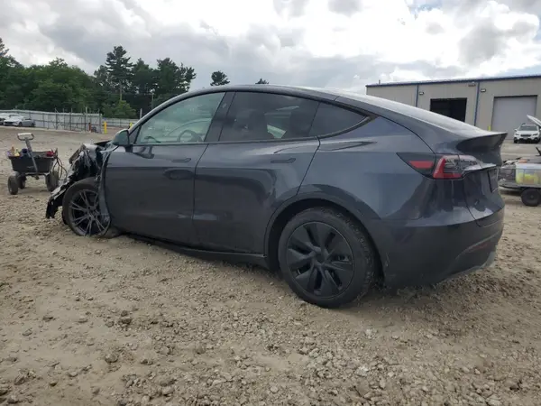 7SAYGDEEXRA303800 2024 TESLA MODEL Y - Image 2