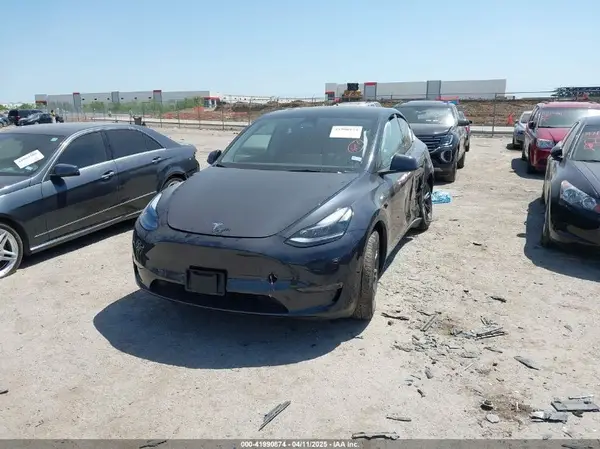 7SAYGDEEXRA304932 2024 TESLA MODEL Y - Image 2