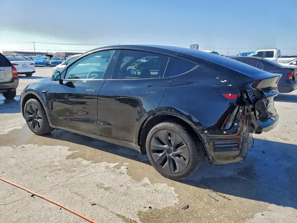 7SAYGDEEXRA305241 2024 TESLA MODEL Y - Image 2