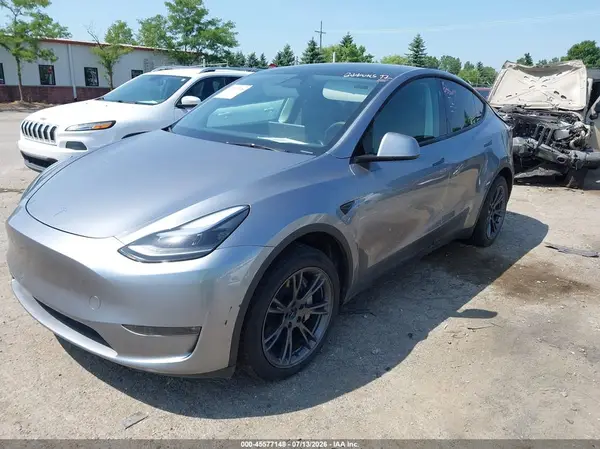 7SAYGDEEXRA308284 2024 TESLA MODEL Y - Image 2