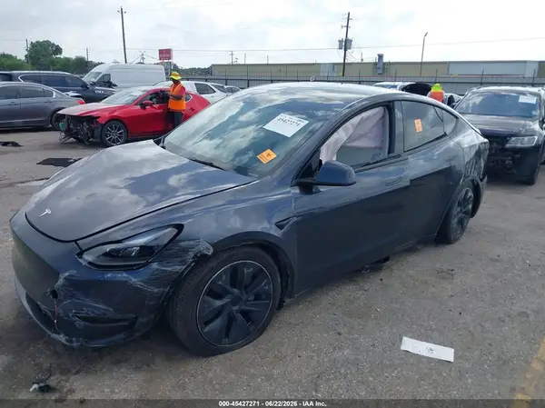7SAYGDEEXRA308804 2024 TESLA MODEL Y - Image 2