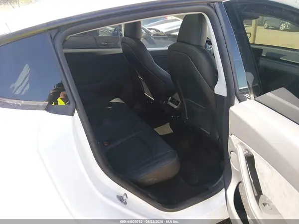 7SAYGDEEXRA311914 2024 TESLA MODEL Y - Image 8
