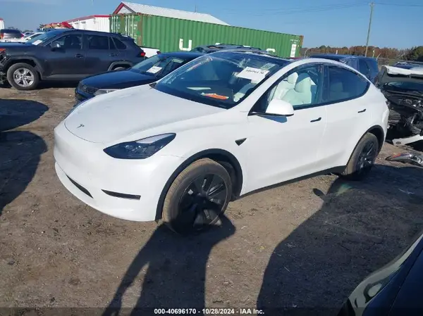 7SAYGDEEXRA313534 2024 TESLA MODEL Y - Image 2