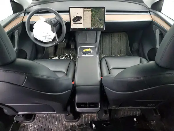 7SAYGDEEXRA321763 2024 TESLA MODEL Y - Image 8