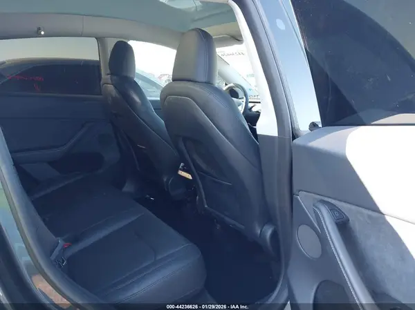 7SAYGDEEXRA323125 2024 TESLA MODEL Y - Image 8