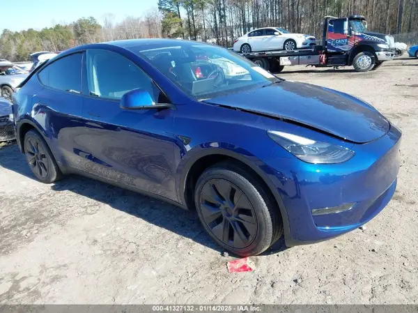 7SAYGDEEXRA323691 2024 TESLA MODEL Y - Image 1