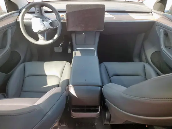 7SAYGDEEXRA326977 2024 TESLA MODEL Y - Image 8