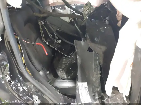 7SAYGDEEXRA327773 2024 TESLA MODEL Y - Image 8