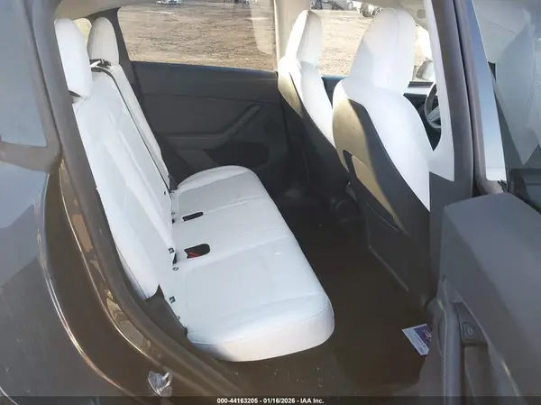 7SAYGDEEXRA333993 2024 TESLA MODEL Y - Image 8