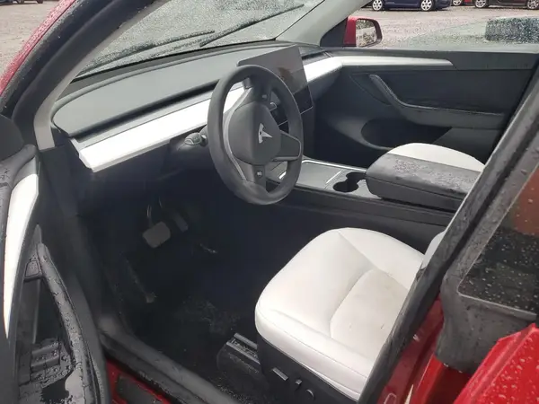 7SAYGDEEXRF002639 2024 TESLA MODEL Y - Image 8