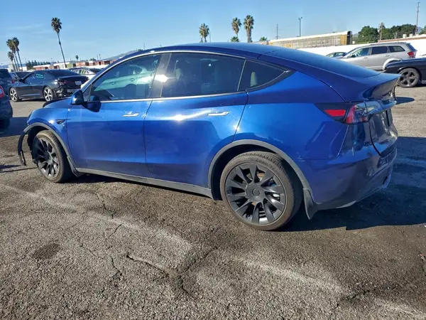7SAYGDEEXRF003676 2024 TESLA MODEL Y - Image 2