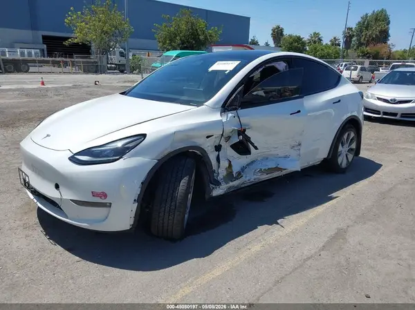 7SAYGDEEXRF004133 2024 TESLA MODEL Y - Image 2