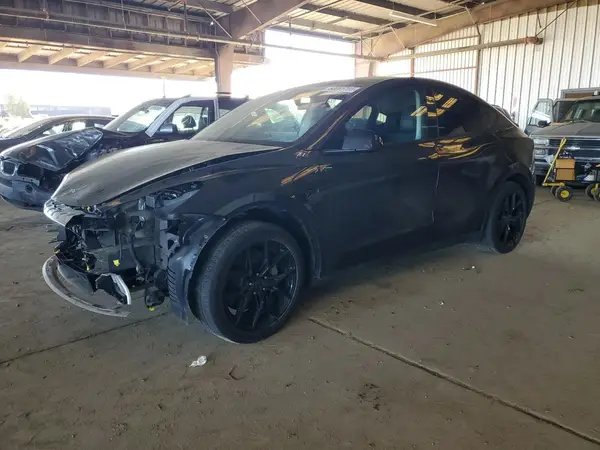 7SAYGDEEXRF004973 2024 TESLA MODEL Y - Image 1