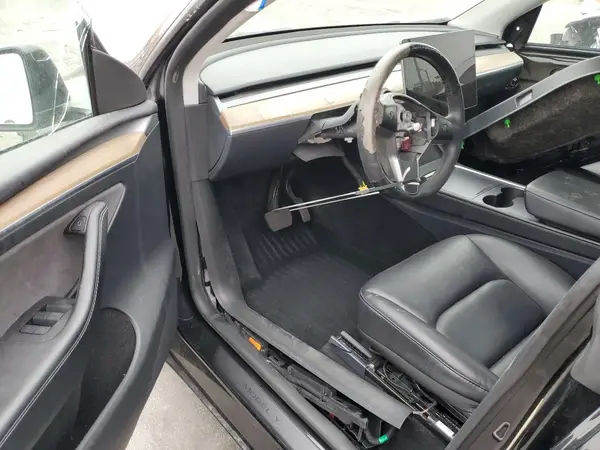7SAYGDEEXRF014516 2024 TESLA MODEL Y - Image 8