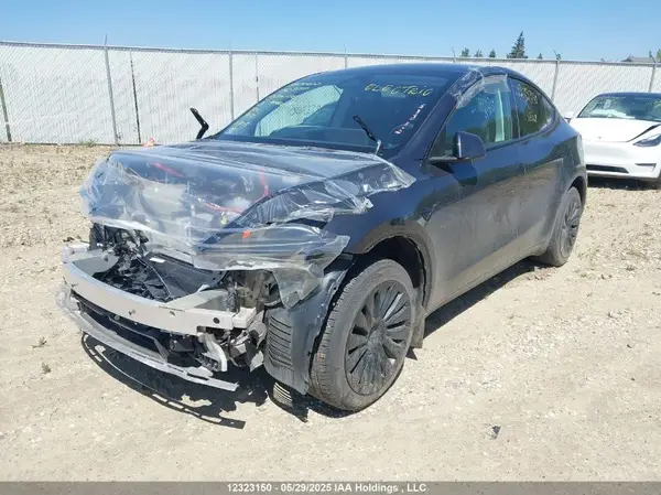 7SAYGDEEXRF016136 2024 TESLA MODEL Y - Image 2