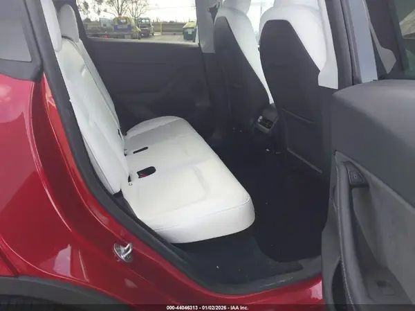 7SAYGDEEXRF020591 2024 TESLA MODEL Y - Image 8