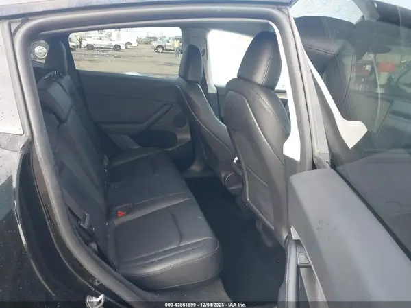 7SAYGDEEXRF024334 2024 TESLA MODEL Y - Image 8