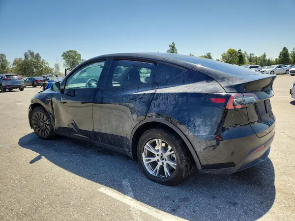 7SAYGDEEXRF060671 2024 TESLA MODEL Y - Image 2