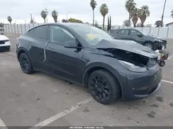 7SAYGDEEXRF066860 2024 TESLA MODEL Y