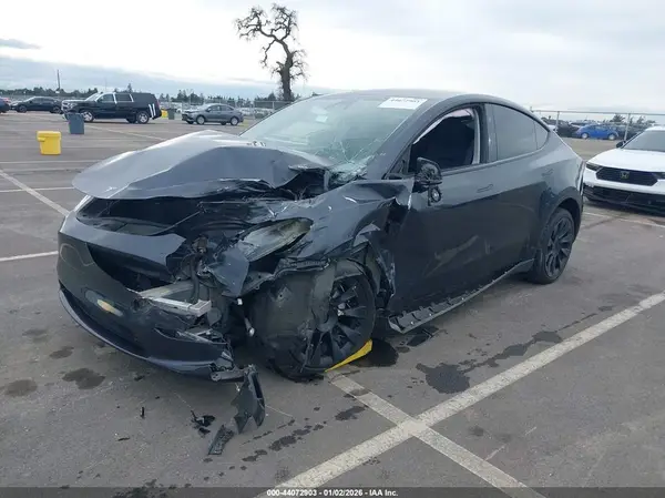7SAYGDEEXRF066860 2024 TESLA MODEL Y - Image 2