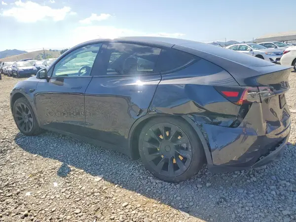 7SAYGDEEXRF068446 2024 TESLA MODEL Y - Image 2