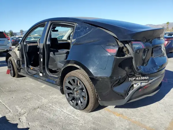 7SAYGDEEXRF070889 2024 TESLA MODEL Y - Image 2