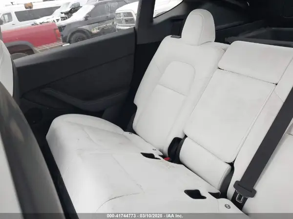 7SAYGDEEXRF073775 2024 TESLA MODEL Y - Image 8