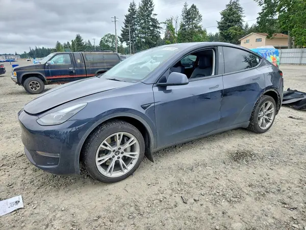 7SAYGDEEXRF074411 2024 TESLA MODEL Y - Image 1