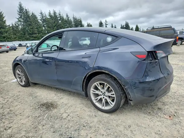 7SAYGDEEXRF074411 2024 TESLA MODEL Y - Image 2