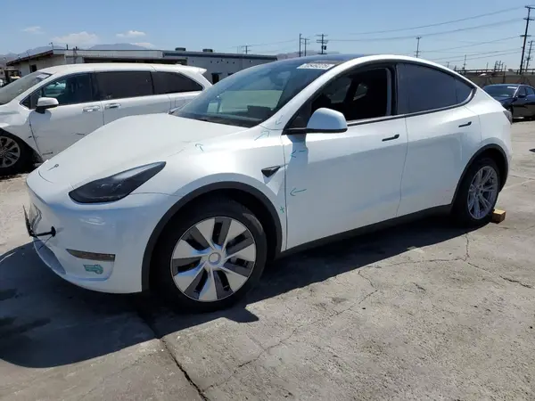7SAYGDEEXRF075803 2024 TESLA MODEL Y - Image 1